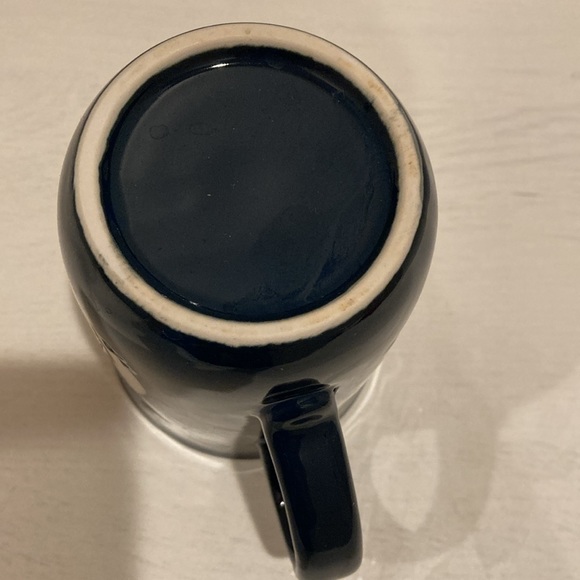 Otagiri Embossed Penguin Mug Cup Blue and White 10oz - Picture 7 of 9